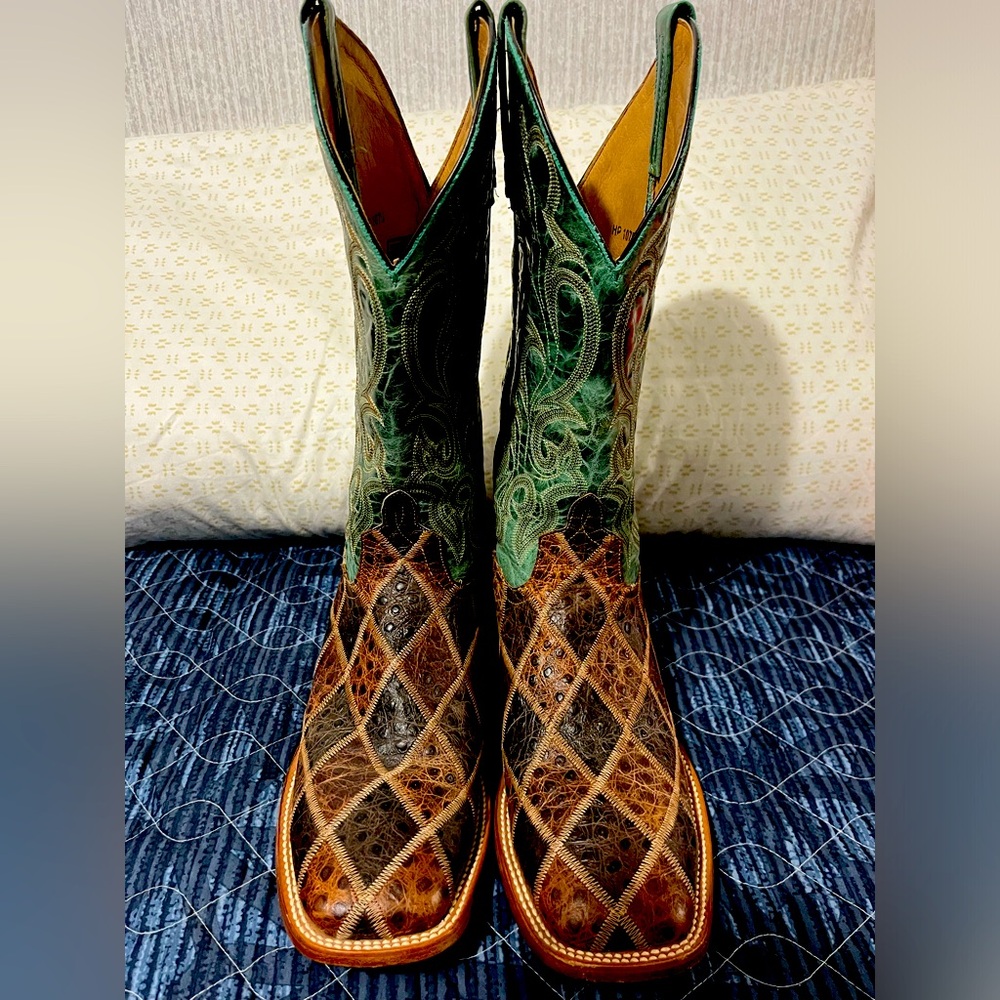 HP Boots men’s size 13 brown checkered bottom with green top.